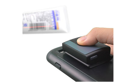 Hände geben mini drahtlosen Barcode-Leser, kleines 1D Laserlesegerät frei